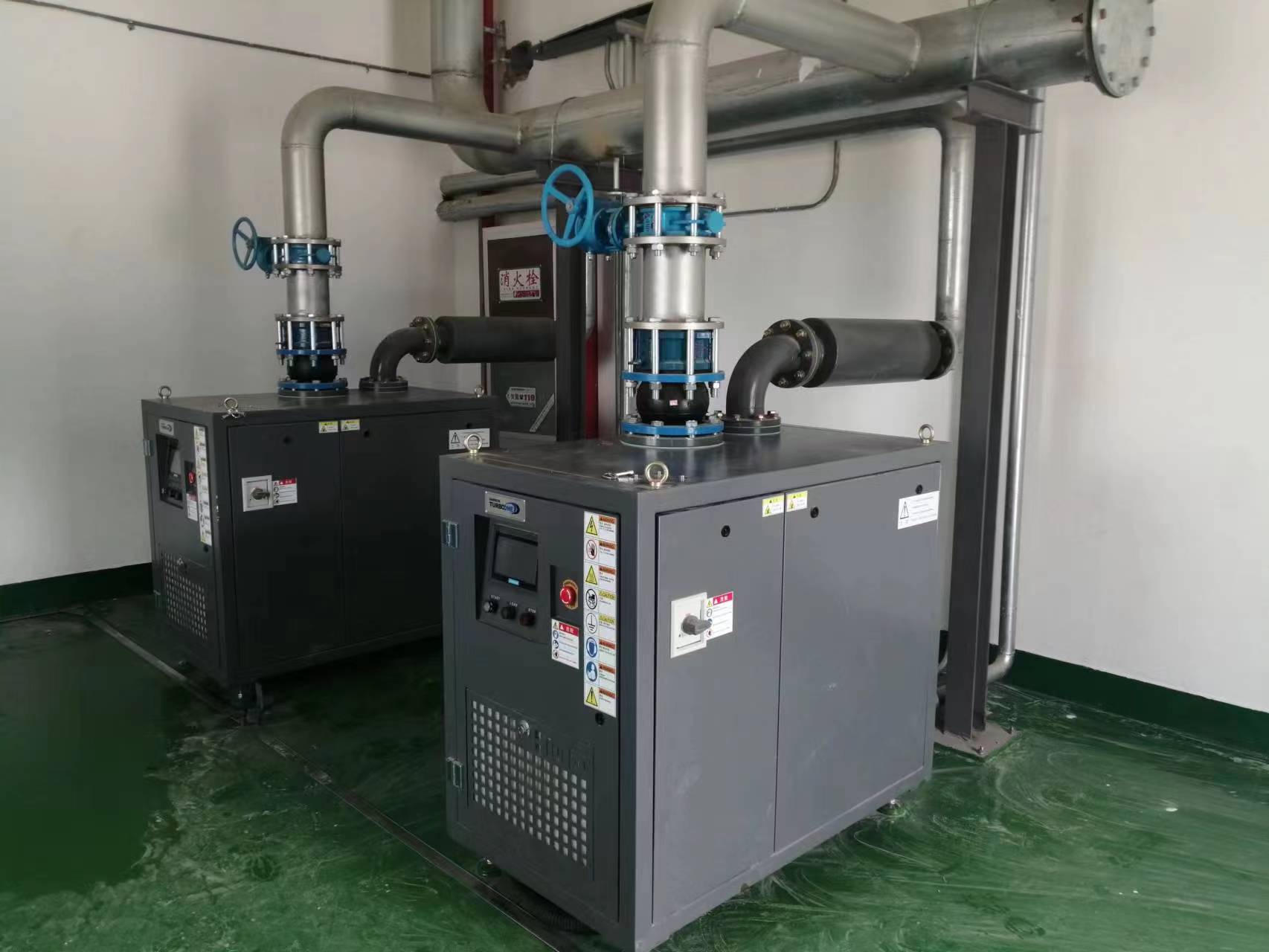 創(chuàng)邦鹽城某污水處理廠韓國南元空氣懸浮風(fēng)機調(diào)試現(xiàn)場